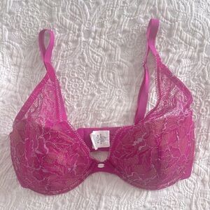 Calvin Klein Naked Glamour Lace Bra 34D magenta sliver detail new without tags